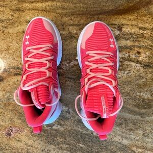 Under armor flow basketball shoes